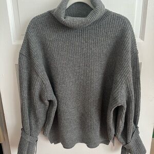 Kindersalmon Lambswool Cozy Gray Turtleneck Sweater